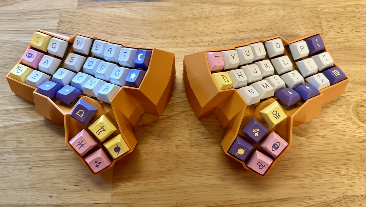 Image of joedevivo's keyboard